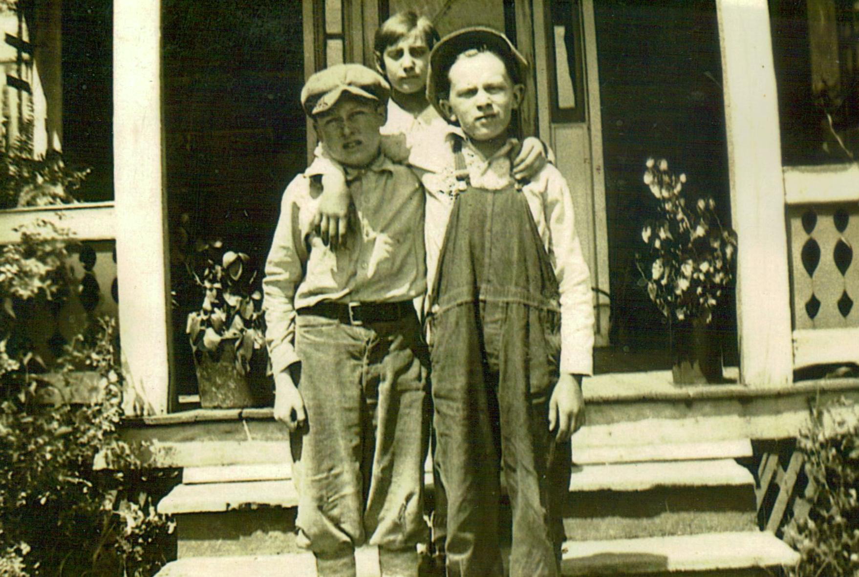 Joe Comer right front 1931